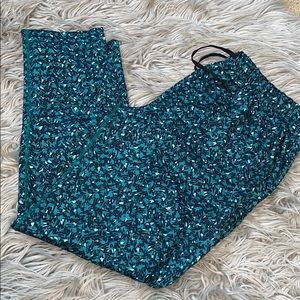 Lululemon ankle cropped joggers